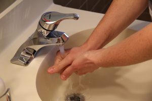 洗面所のつまりを直す方法